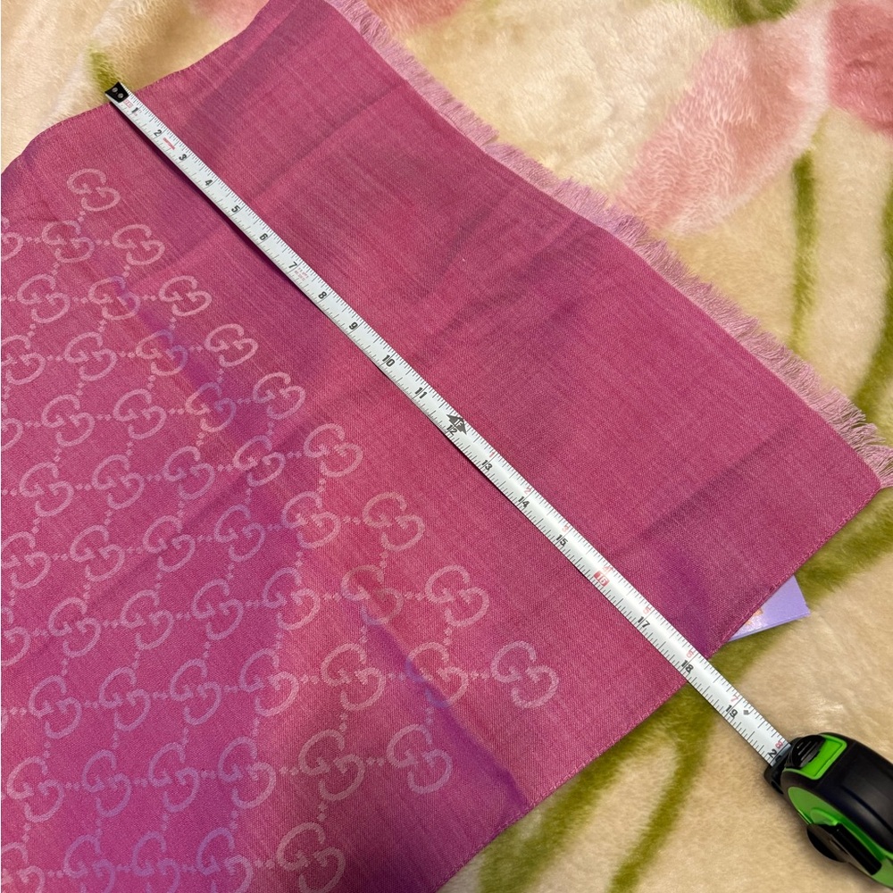 Gucci NWTS monogram GG pink silk/wool scarf - Picture 11 of 11